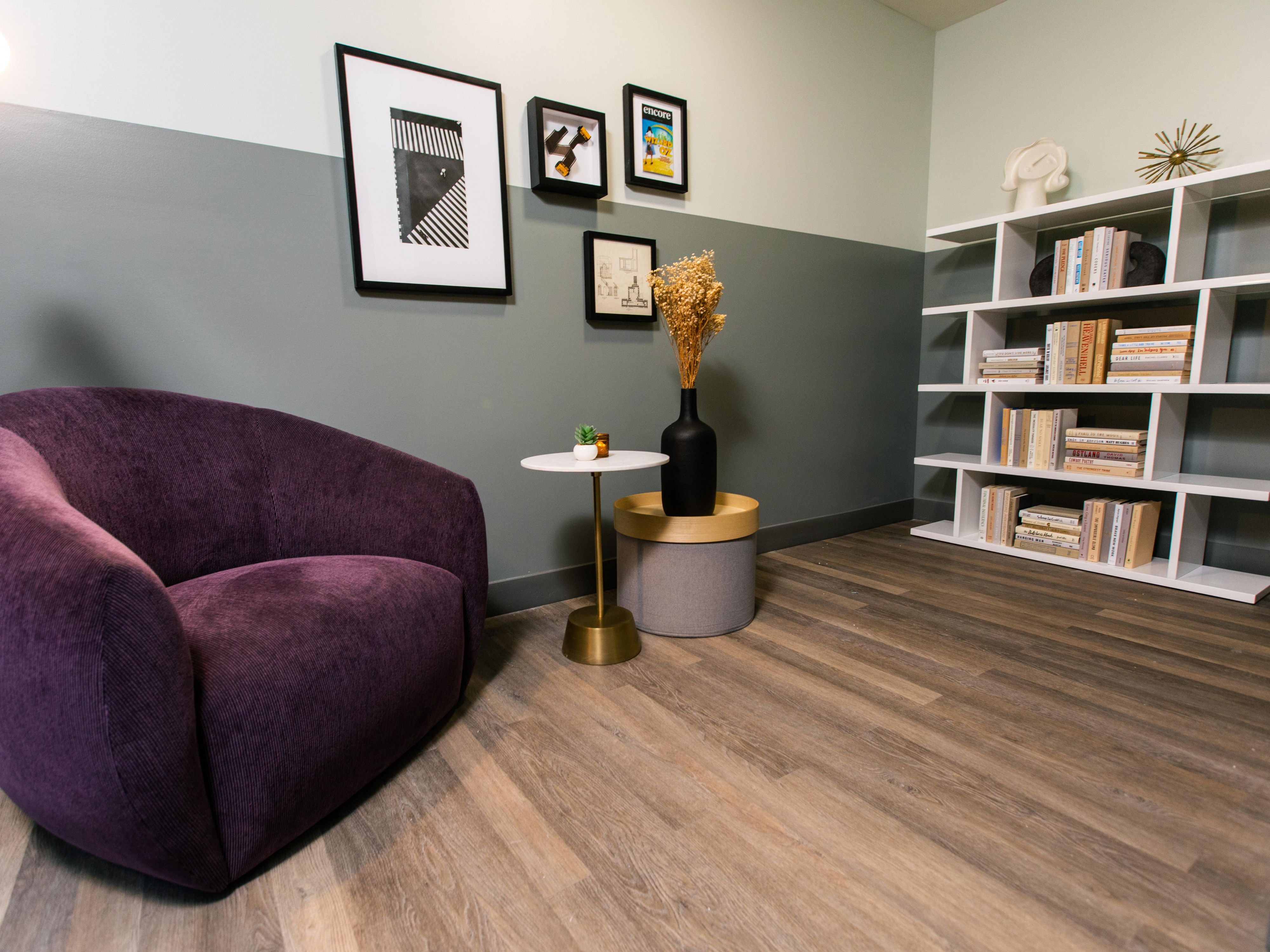 Want more than a regular room? Book a beautiful suite like the Library Suite with books + comfy chairs,  Bunk Bed Suite perfect for the kids, or the Glam Night Out Suite with a vanity for every glamazon in your crew. If you crave something tamer, we’ve got that too. There’s a suite for every style at voco The Darwin - Atlanta Midtown.