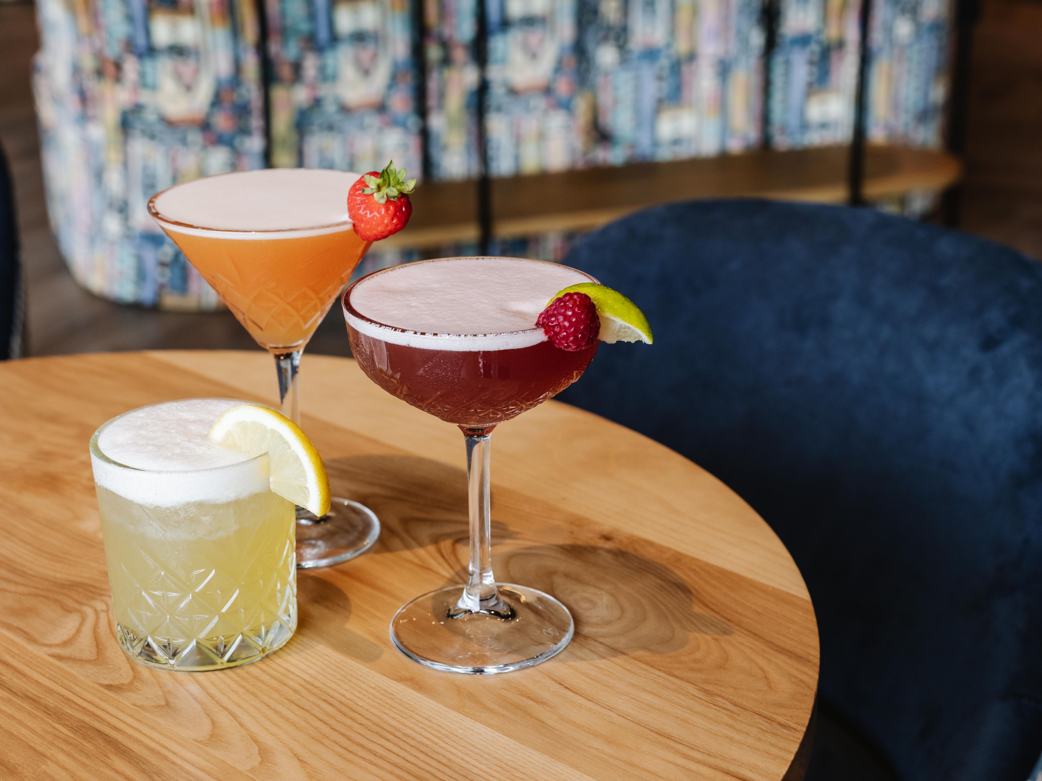 Kick off your weekend the right way at POMO Bar and Restaurant's Happy Hour!  Join us every Friday from 4pm to 7pm for a fantastic after-work wind-down.  Enjoy 2-for-1 cocktails, buckets of beer, and tasty snacks while soaking up the vibrant atmosphere and live music. It's the perfect spot to relax, socialise, and start your weekend in style. 