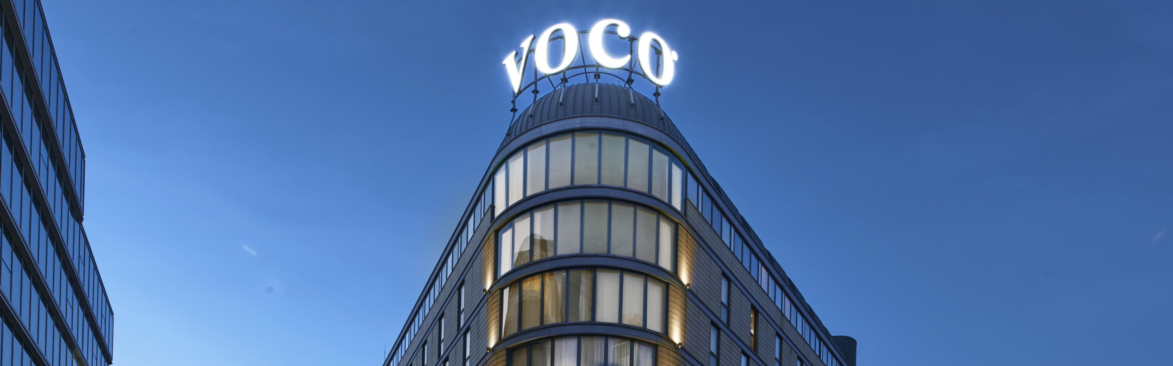 $hotelInfo.mediaDetails.welcomePhotos.primaryPhoto.caption}