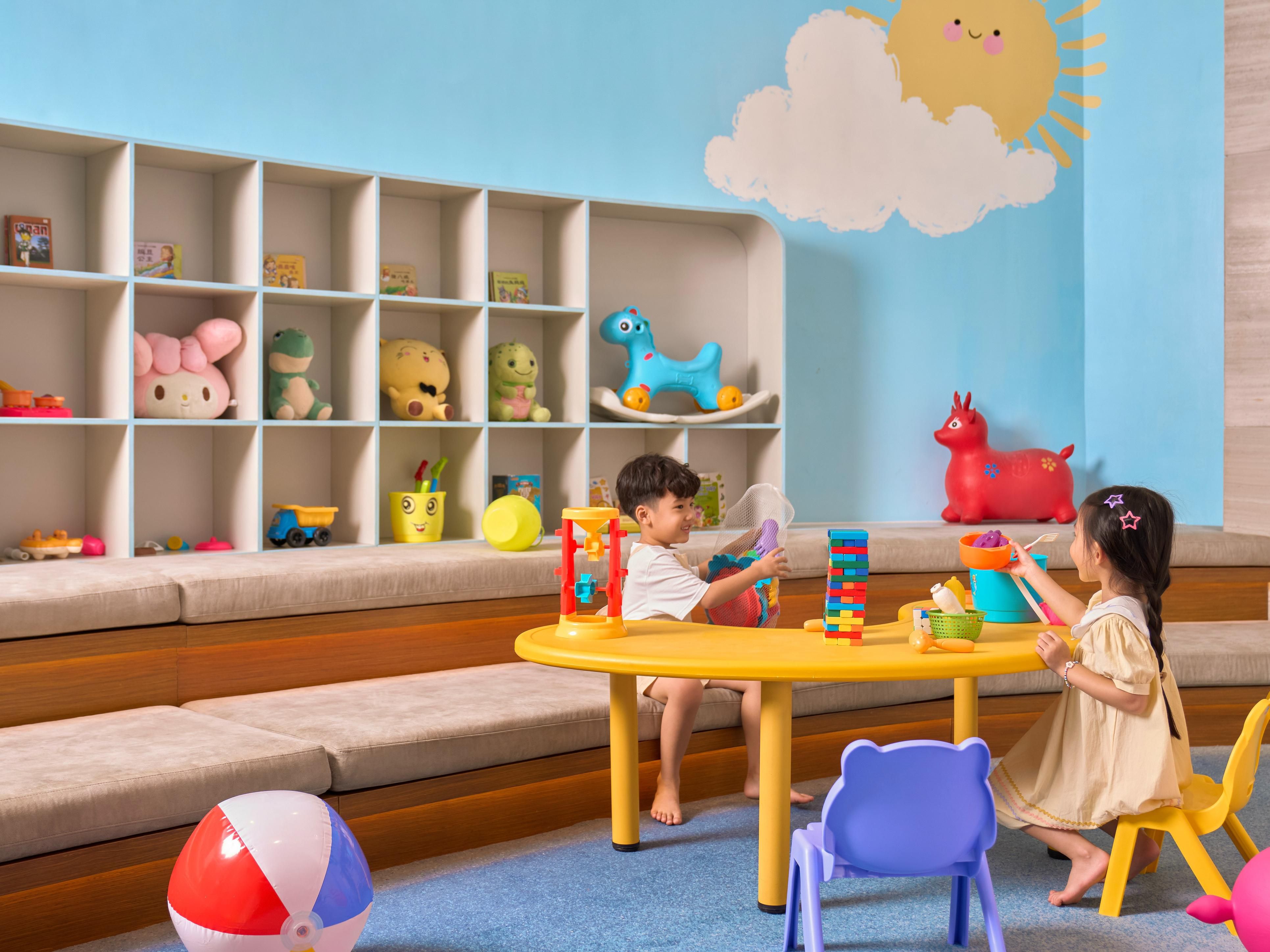 Little guests find big adventures at our colorful Kids Club, filled with games and creative fun. On the 25th floor, a cozy kids’ cinema awaits with family-friendly movies, making every stay exciting for the young and relaxing for parents.