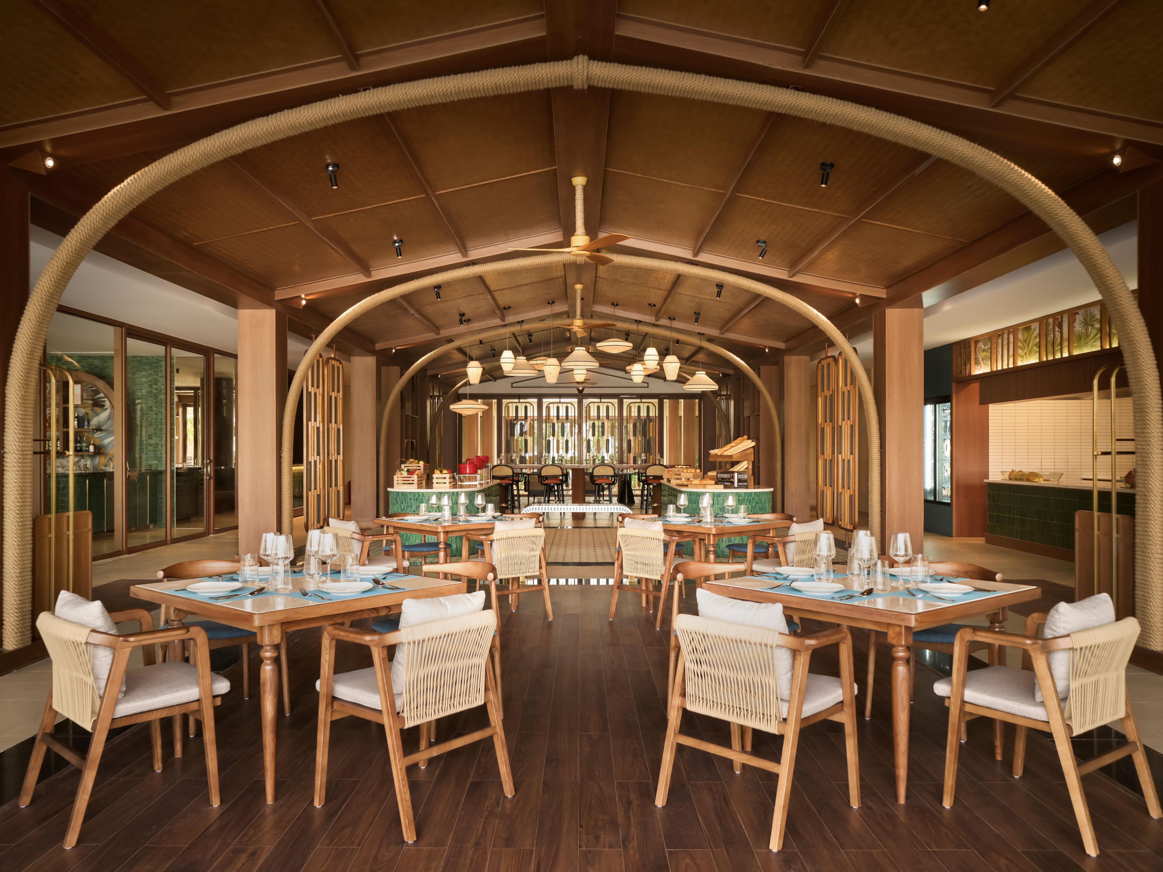 Start your day the voco way at Quang Binh. Enjoy a laid-back breakfast at Flamingo Restaurant & Bar, blending local and international delights. Afterward, relax by the pool with a cocktail or connect with loved ones in our inviting social spaces - every moment is crafted to feel like your perfect escape.