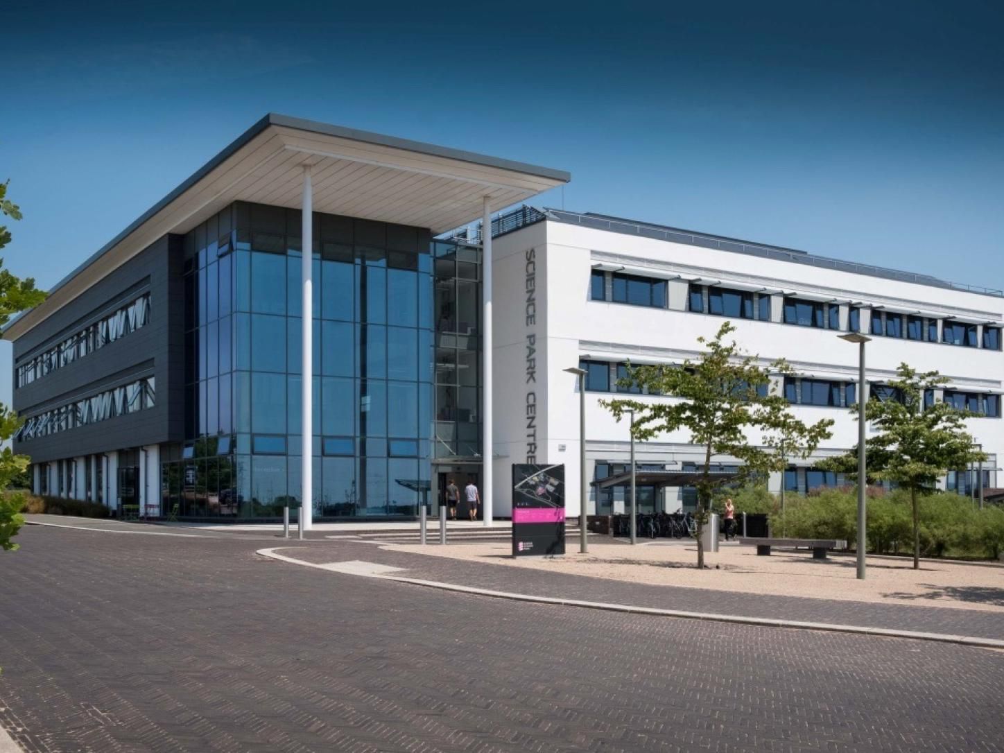 Exeter Science Park helps innovative STEMM businesses deliver extraordinary growth, creating a collaborative vibrant community of successful companies. We have companies across sectors including advanced manufacturing, health and life sciences, defense and security, environment and net zero and amongst the region’s top innovators. 