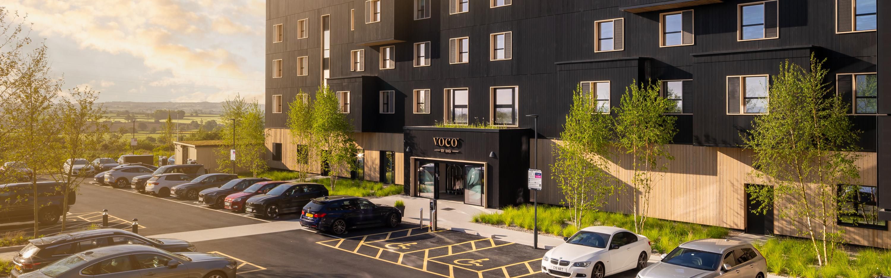 $hotelInfo.mediaDetails.welcomePhotos.primaryPhoto.caption}