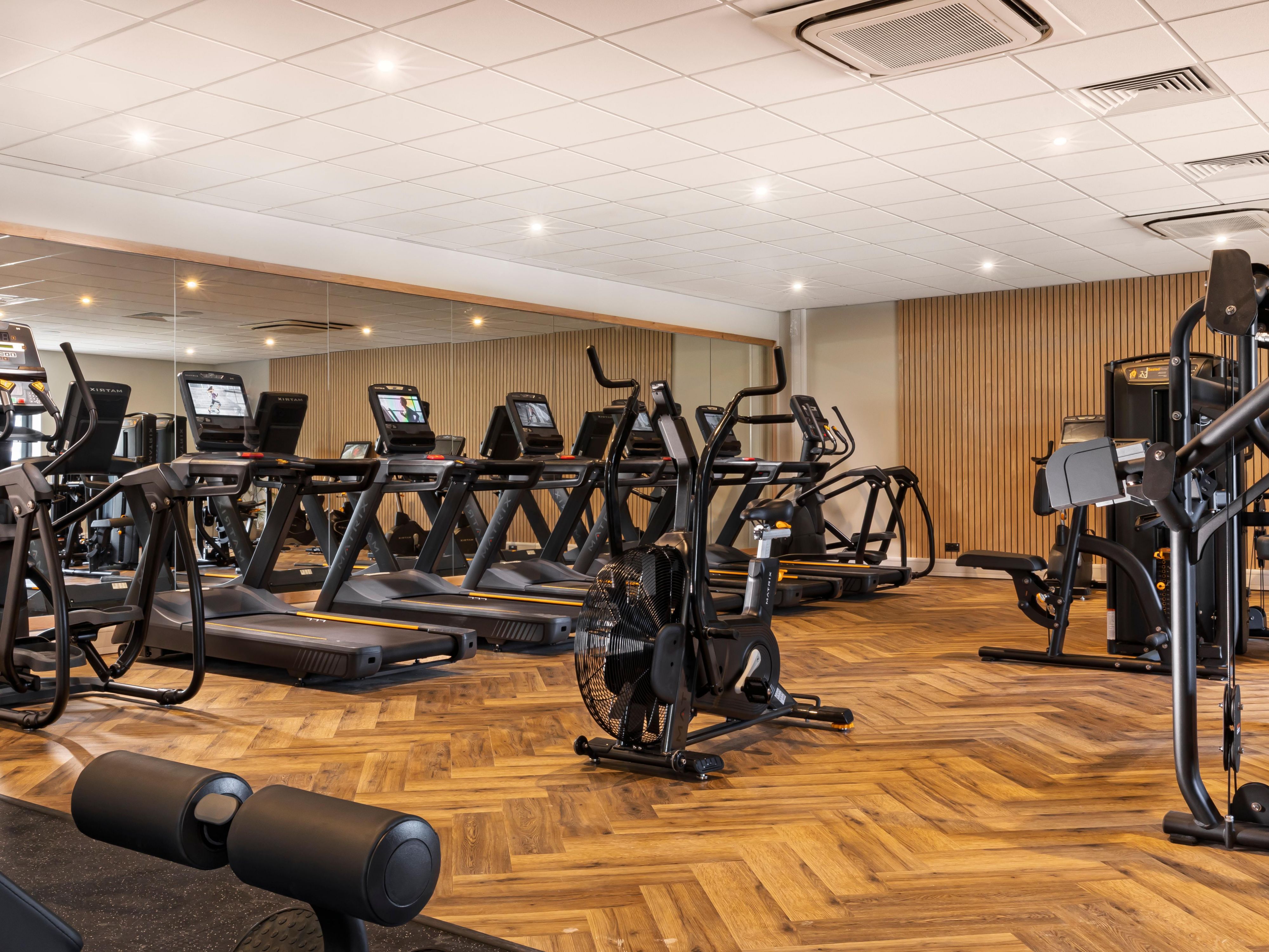 Our leisure club has been upgraded this summer with a Virtual Studio. Are you looking to do solo classes in your own time, looking for more variety or just want more options? With the new virtual studio, all is possible!