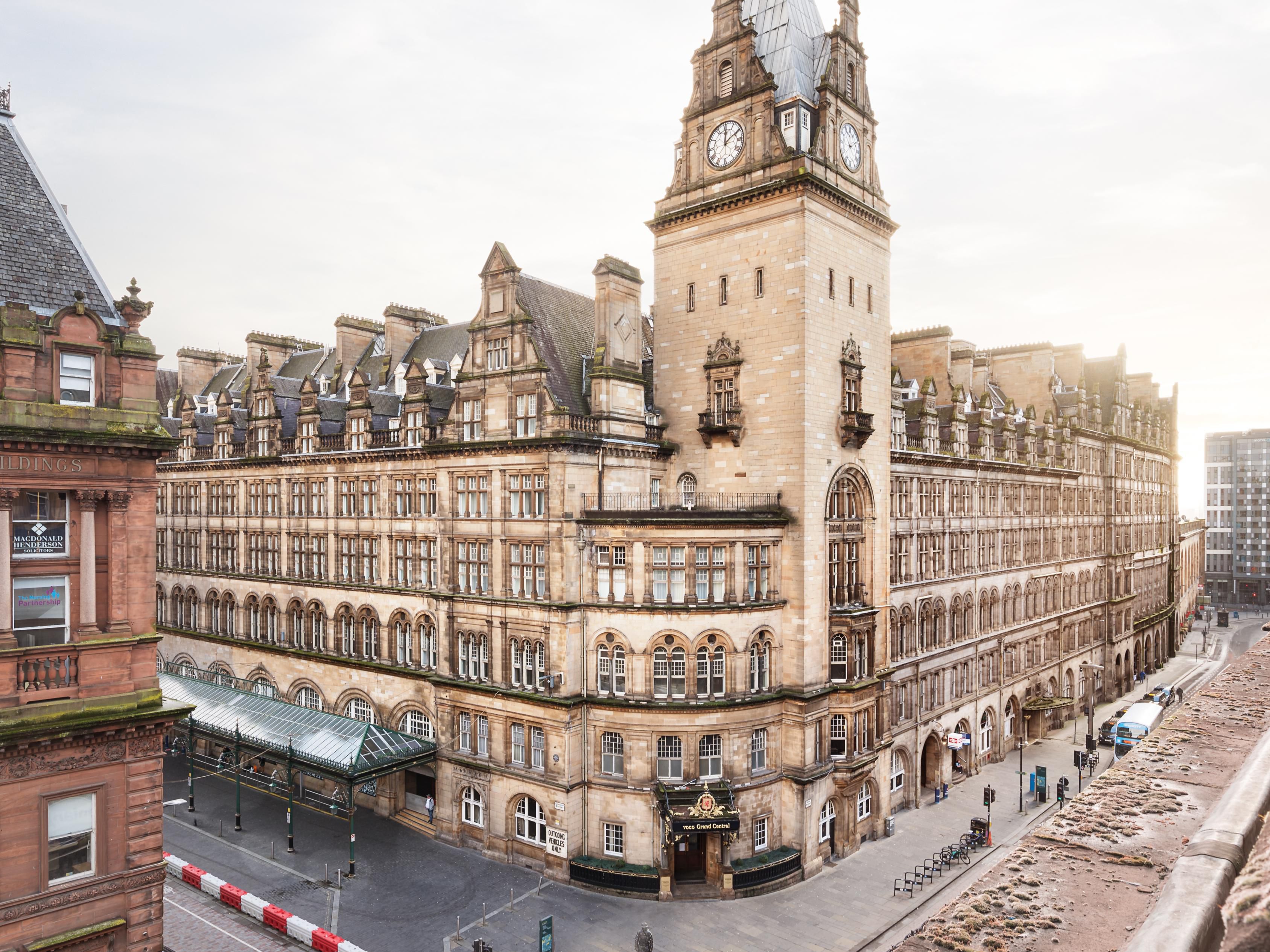 In the heart of Glasgow, our hotel has stood as a timeless landmark since 1883. We have hosted the famous faces of dignitaries and celebrities and witnessed key historical events, remaining a proud symbol of our thriving city. Stay with us, marvel at our Wall of Fame, and add your chapter to our rich history as you uncover the stories within.

