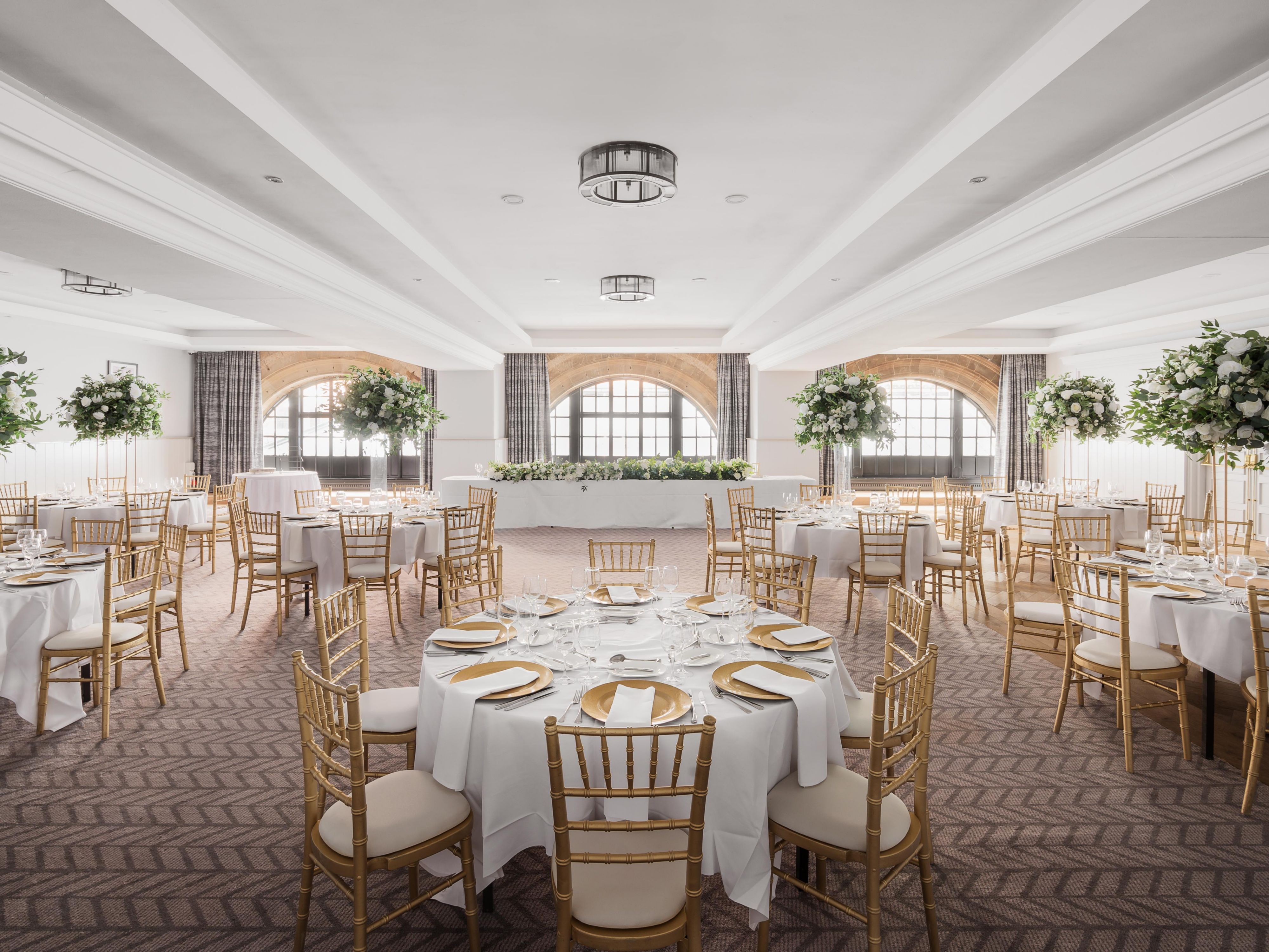 Declare your love and bring your wedding dreams to life among the grandeur and unforgettable backdrop of voco Grand Central Glasgow. Whether you envision an intimate ceremony in the Clyde & Queens or a once-in-a-lifetime spectacle in our Grand Ballroom, let Glasgow's heart be the backdrop to your love story. 