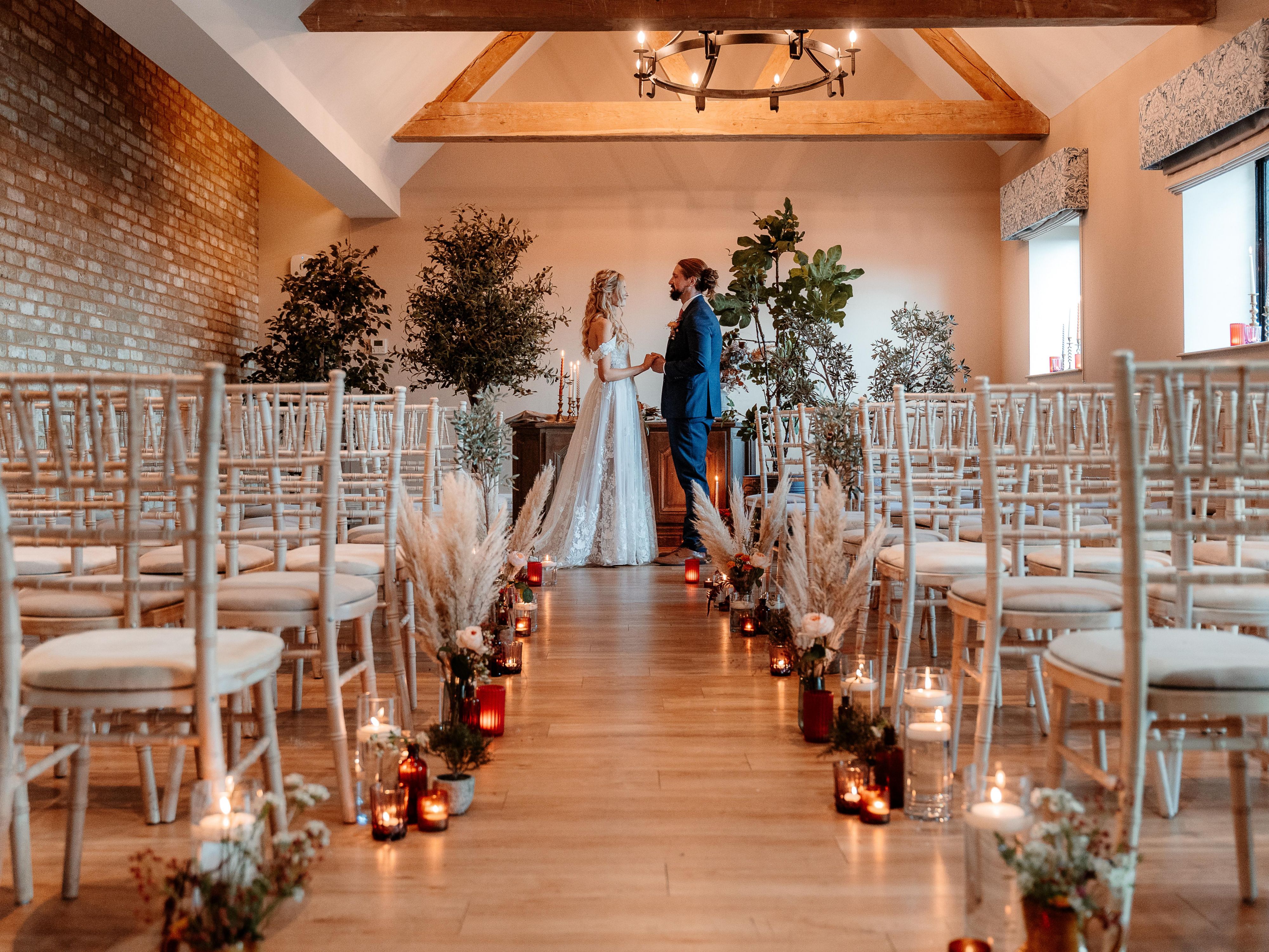 Discover our wedding brochure and start planning your perfect day with us. Whether you’re dreaming of an intimate gathering or a grand celebration, voco Lythe Hill Hotel & Spa will take care of every detail. Set in 22 acres of picturesque countryside, our Gazebo is the perfect setting for your outdoor ceremony.
