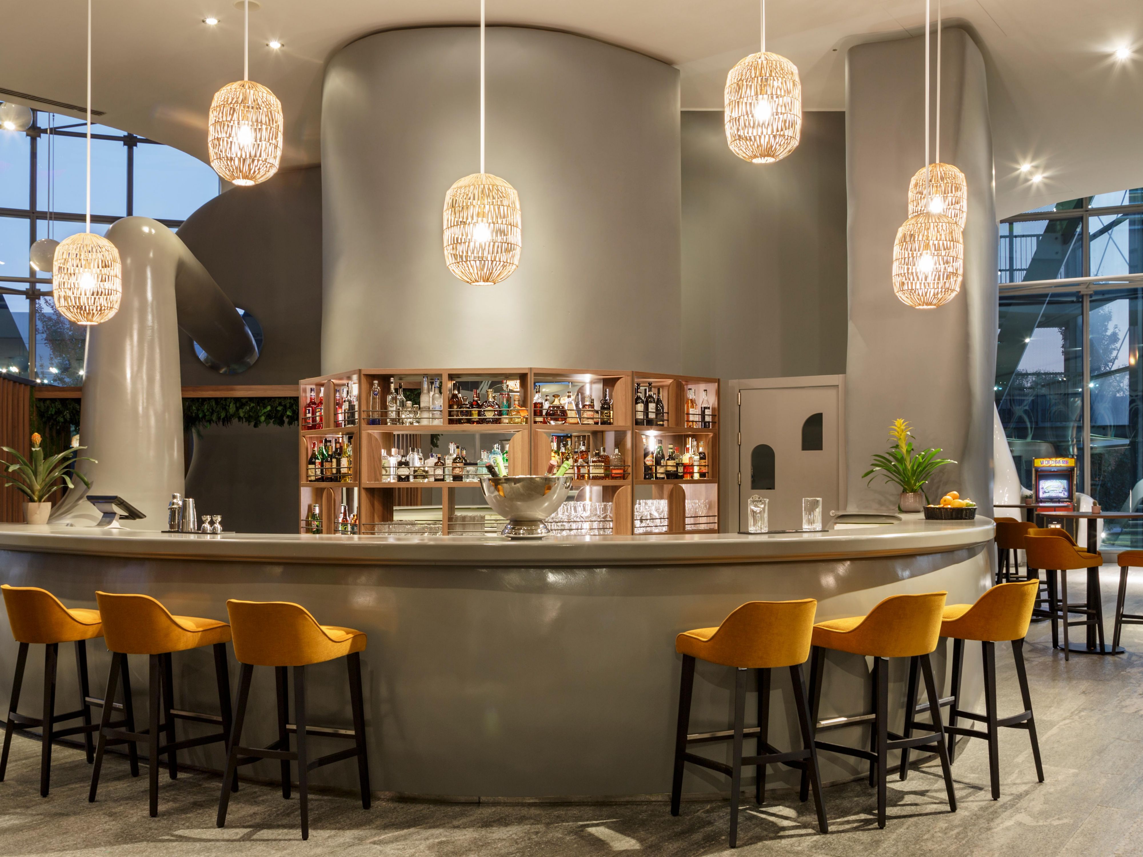 After a day spent on meetings or sightseeing, loosen up and enjoy a well-deserved break with a drink at our bar and a challenge in our gaming area. Pick your drink from our list of skilfully selected wines and spirits or let our expert bartenders take care of your favourite cocktail!