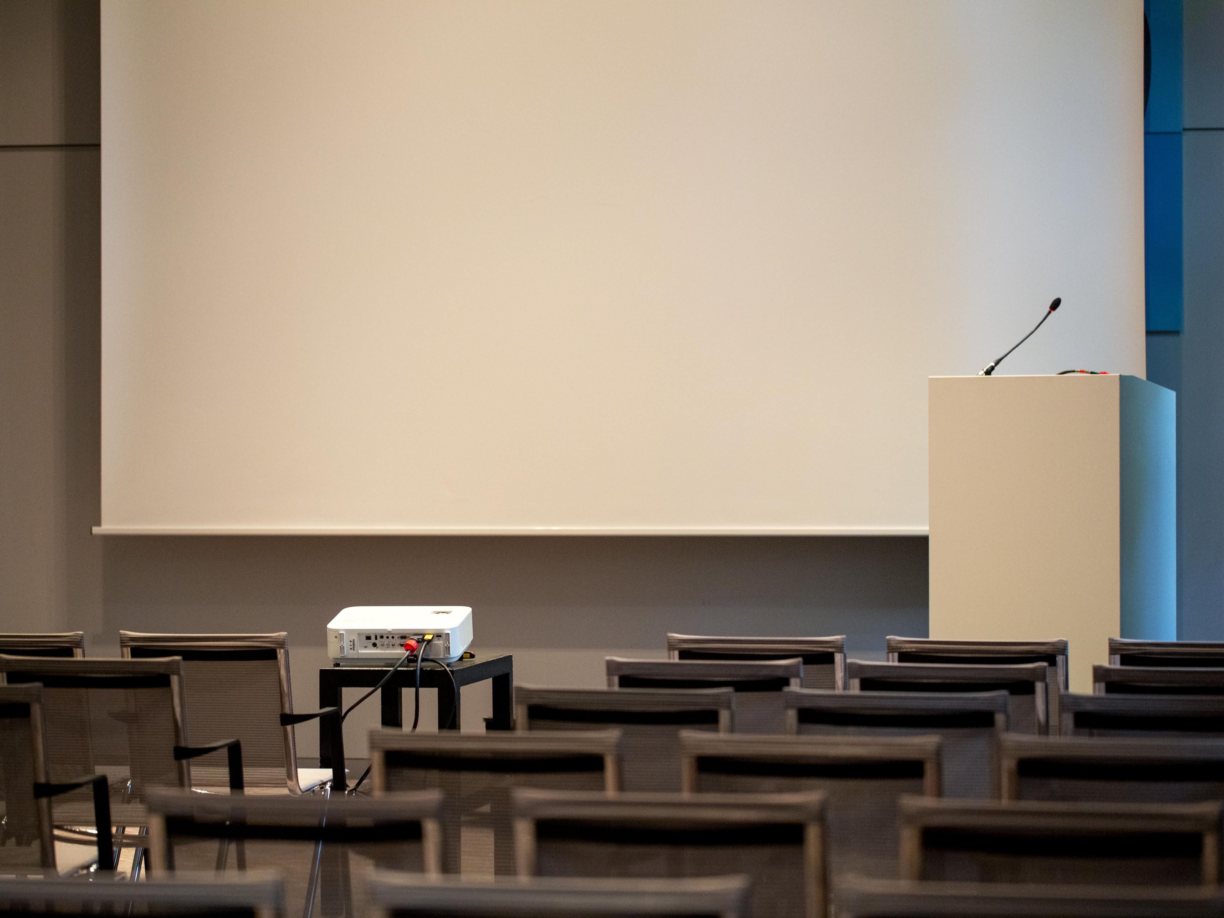 Discover unbeatable comfort at voco Moab, just minutes from Utah Tech University campus. Enjoy exclusive special rates designed for Utah Tech visitors, combining convenience with our signature hospitality.