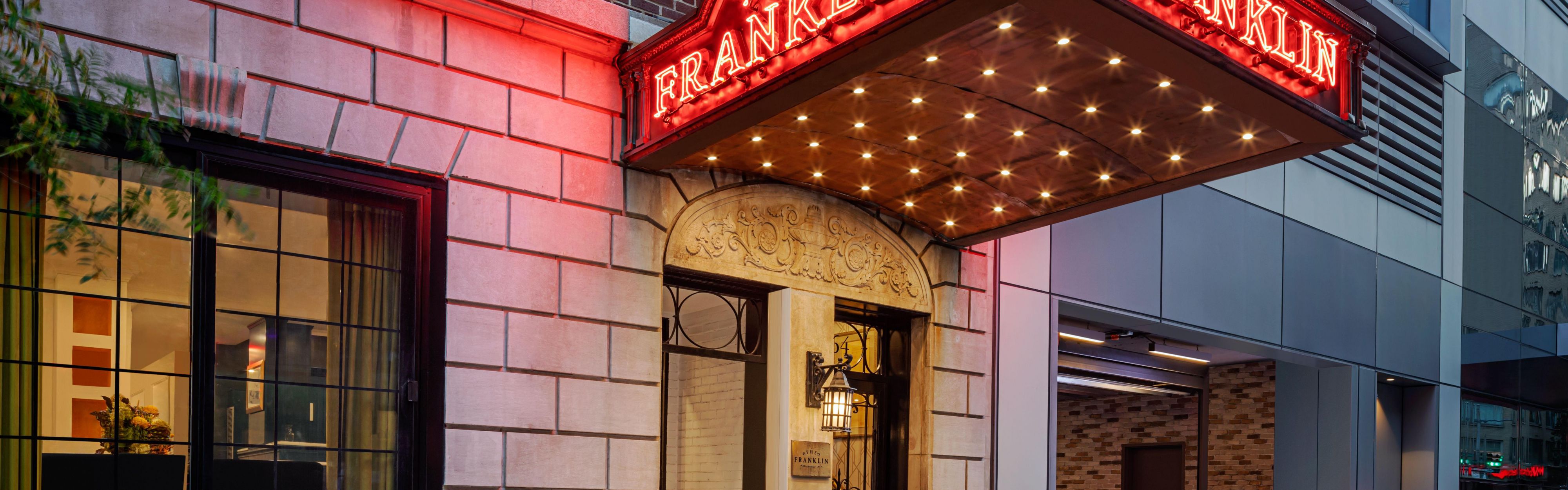 $hotelInfo.mediaDetails.welcomePhotos.primaryPhoto.caption}