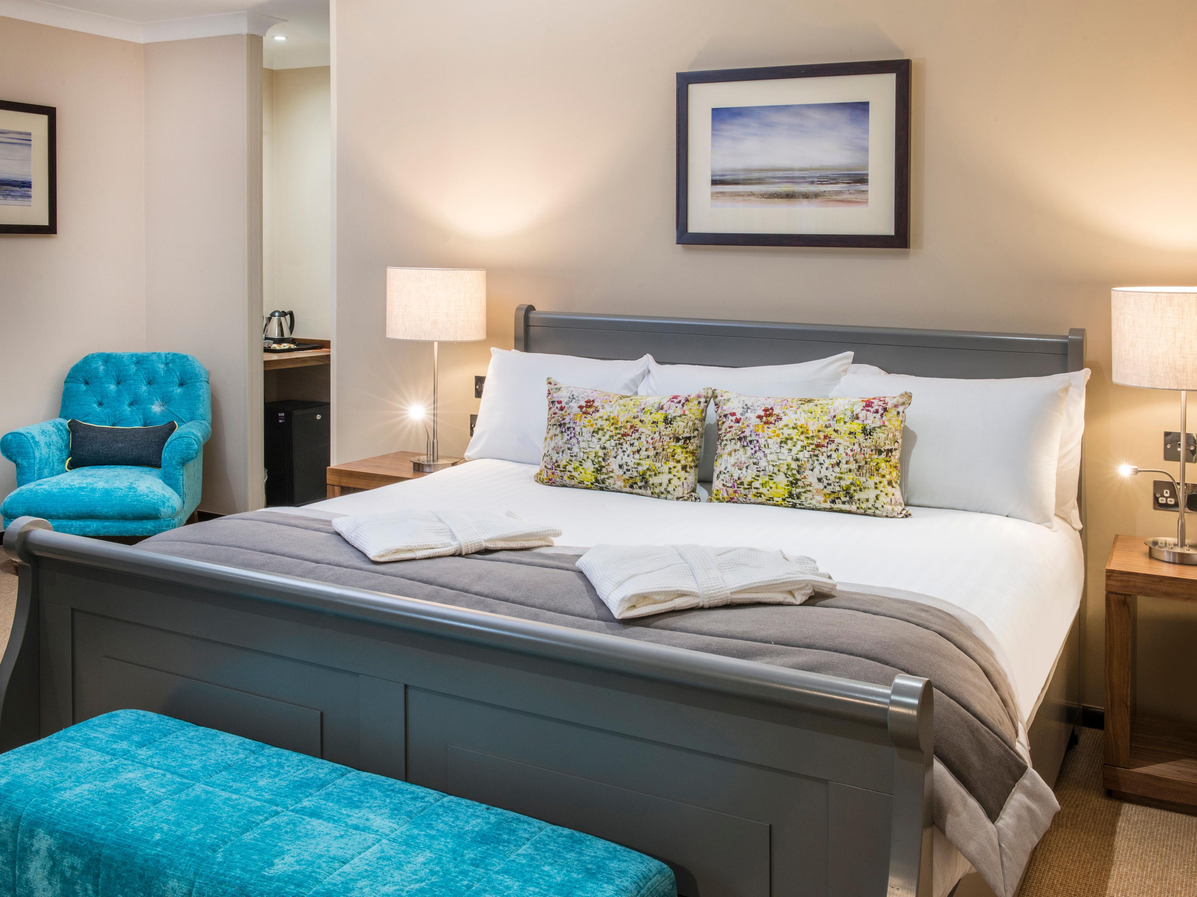 Give the perfect gift with one of our gift vouchers. From overnight stays, relaxing spa days and monetary vouchers, give someone the gift of a memorable experience.