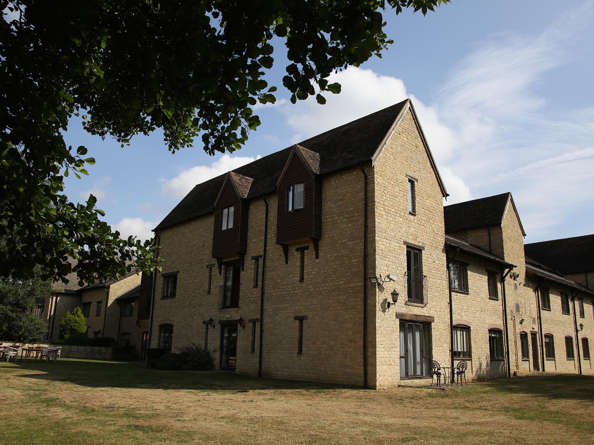 During your stay with us, you'll notice small changes to make your stay more sustainable. At voco hotels, we take a 'step-by-step' approach to sustainability, embracing innovation and commitment. From aerated shower heads to local initiatives, each small effort contributes to our collective goal. 