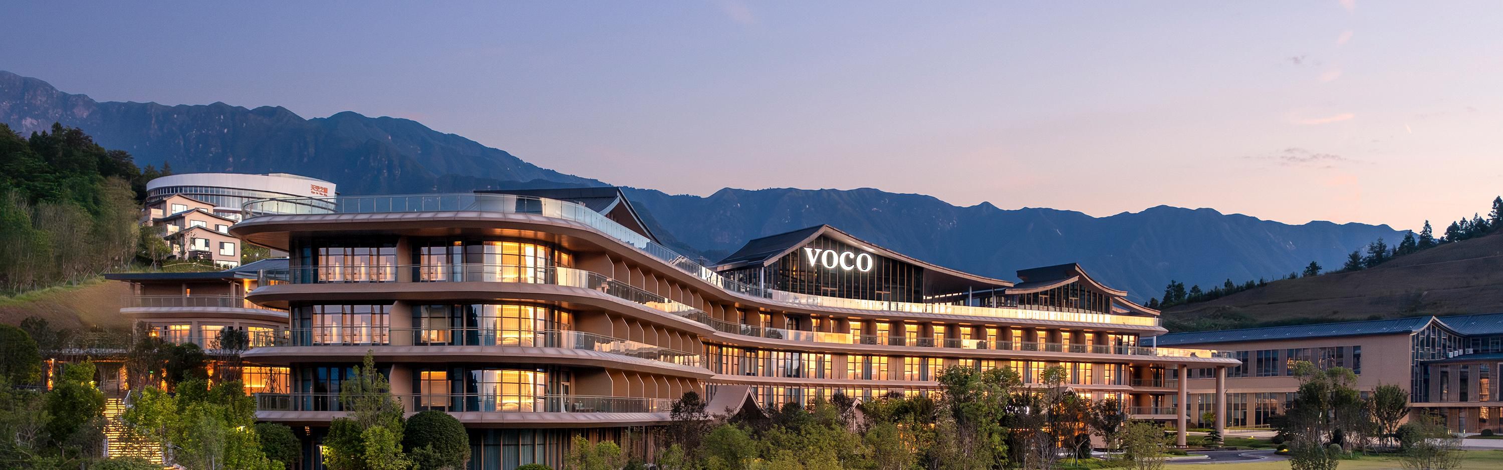 $hotelInfo.mediaDetails.welcomePhotos.primaryPhoto.caption}