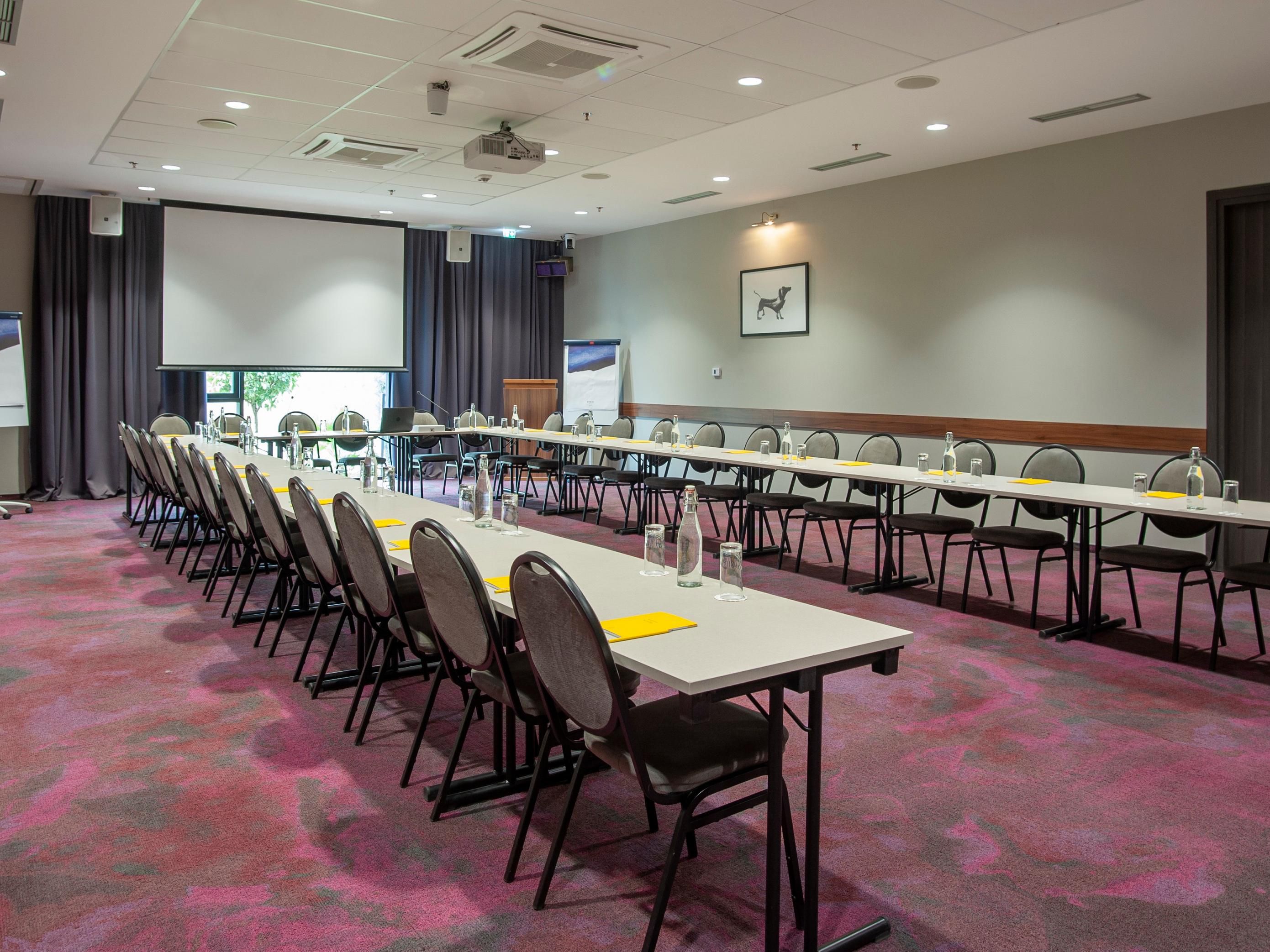 Host your next business event in style with our fully equipped meeting spaces, ideal for conferences, presentations, and private meetings. We offer modern technology, customizable setups, and dedicated support to ensure everything runs smoothly.