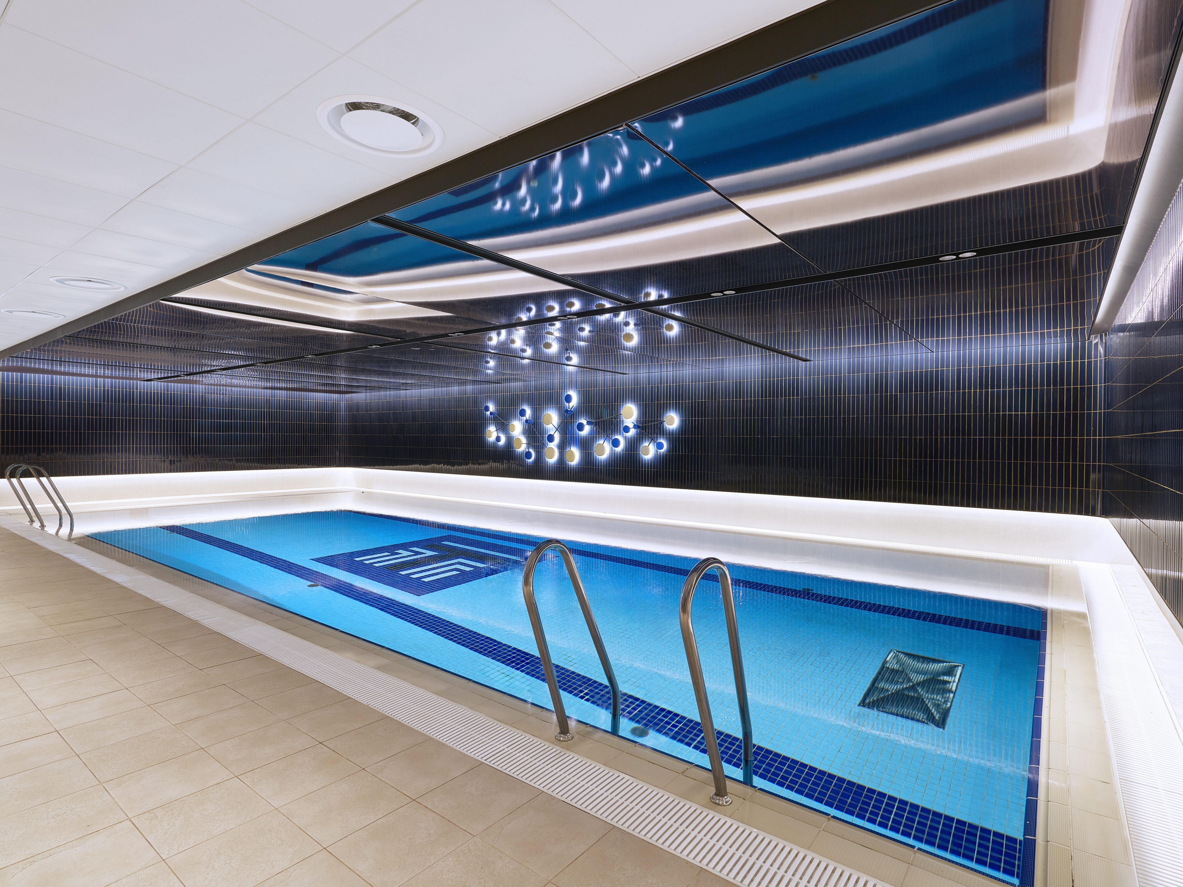 Looking for Seoul hotels with pool access and round-the-clock workouts? Take a swim in our all-season indoor pool or hit the 24-hour Fitness Centre on Level 3. Travel doesn’t need to interrupt your routine. Recharge, refresh, and keep moving - whenever it suits you. It’s your time, your way.