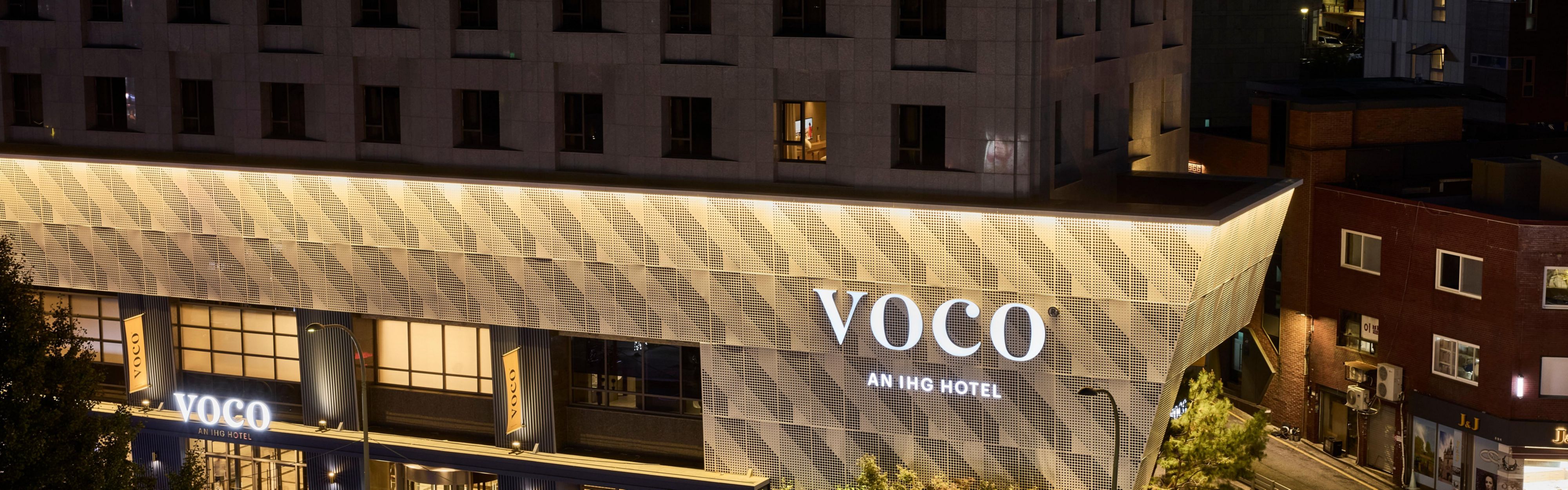 $hotelInfo.mediaDetails.welcomePhotos.primaryPhoto.caption}