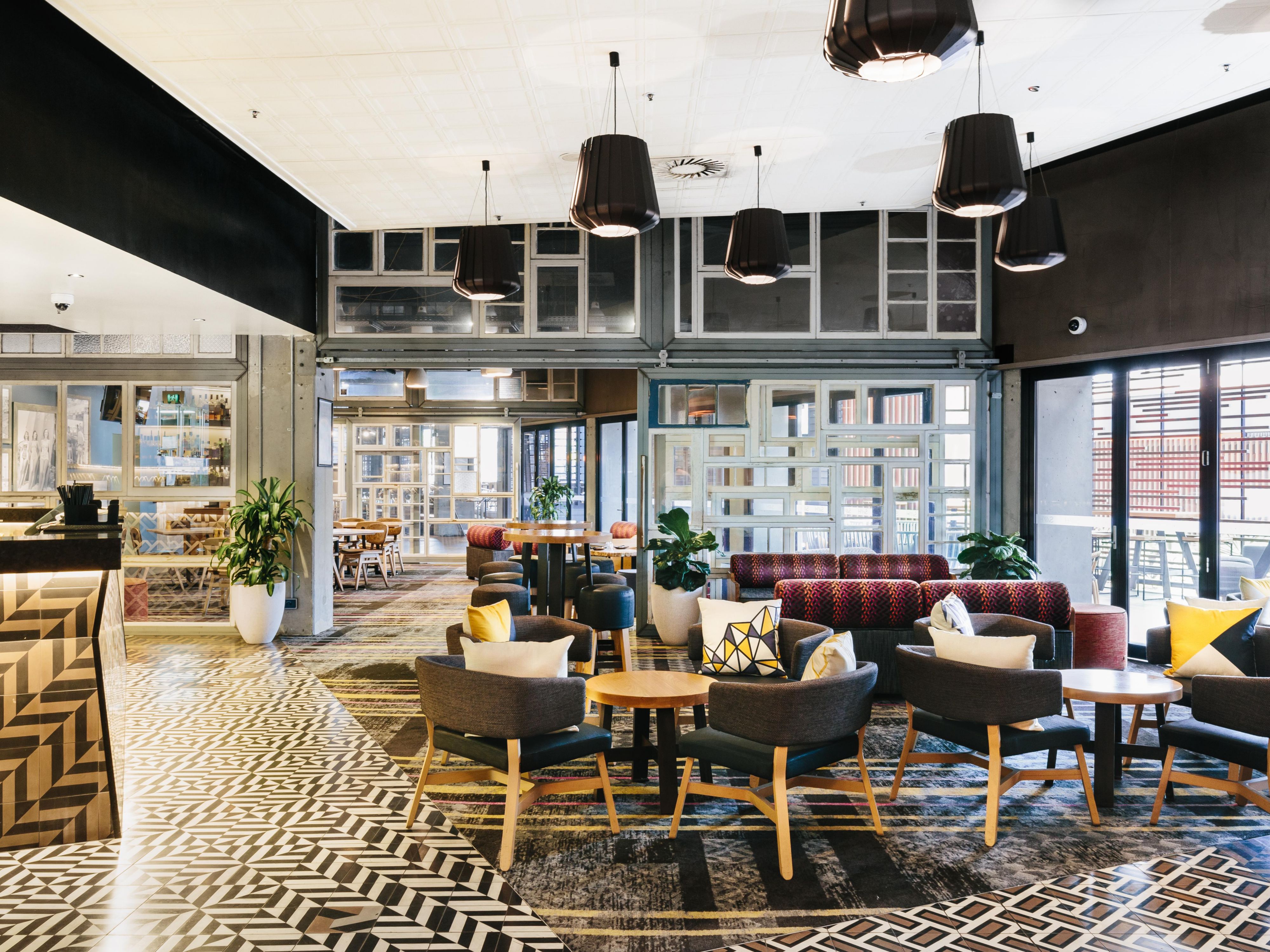 Get social and connect from morning to night in our cafe, lounge and bar. With great coffee and a simple grab and go menu to tapas, and meals  - there's something for every tastebud. Gather your friends and settle into the eclectic seating designed for fun, entertainment and relaxation.
