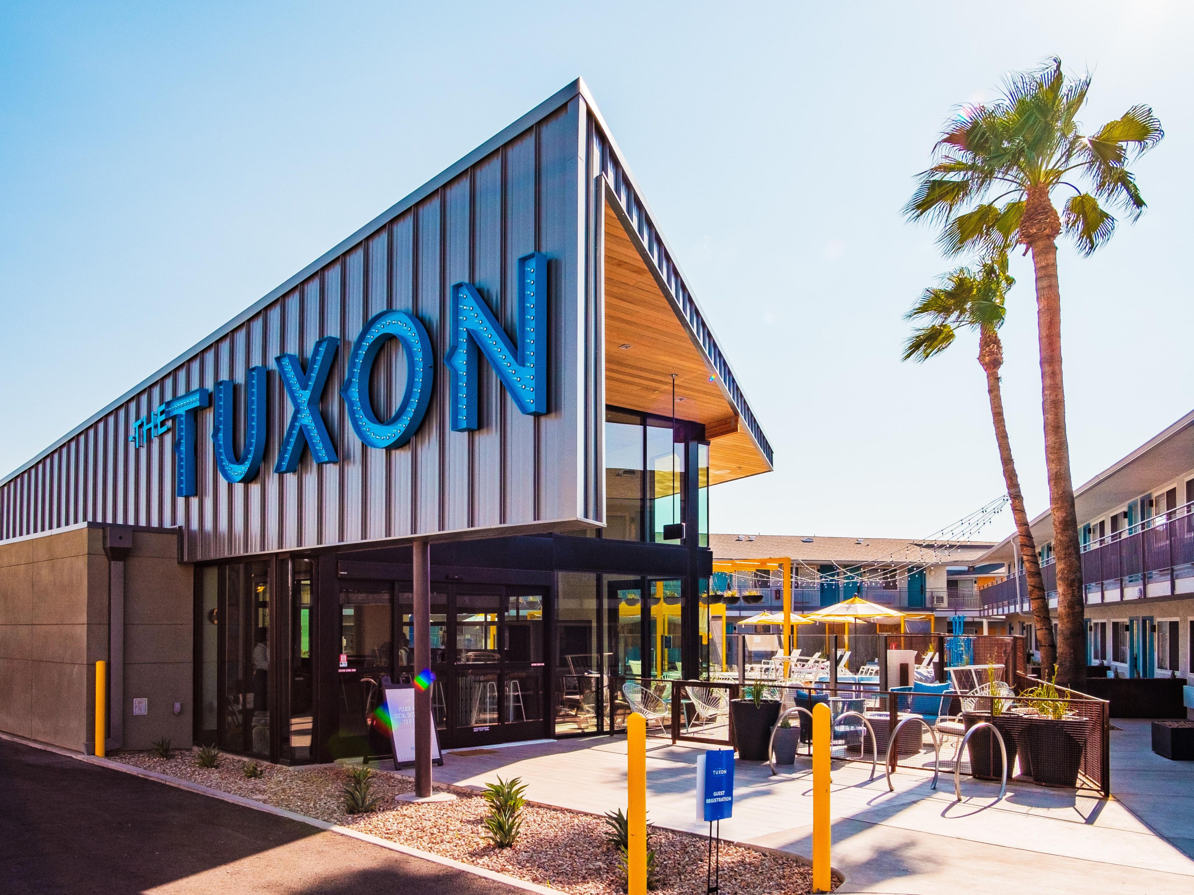 Just off I-10 and minutes from downtown Tucson, The Tuxon puts you steps from the Mercado District, 4th Avenue, and the University of Arizona. Explore indie shops, Sonoran street food, art walks, and dive bars—then return to your desert-modern hideaway in the middle of it all.