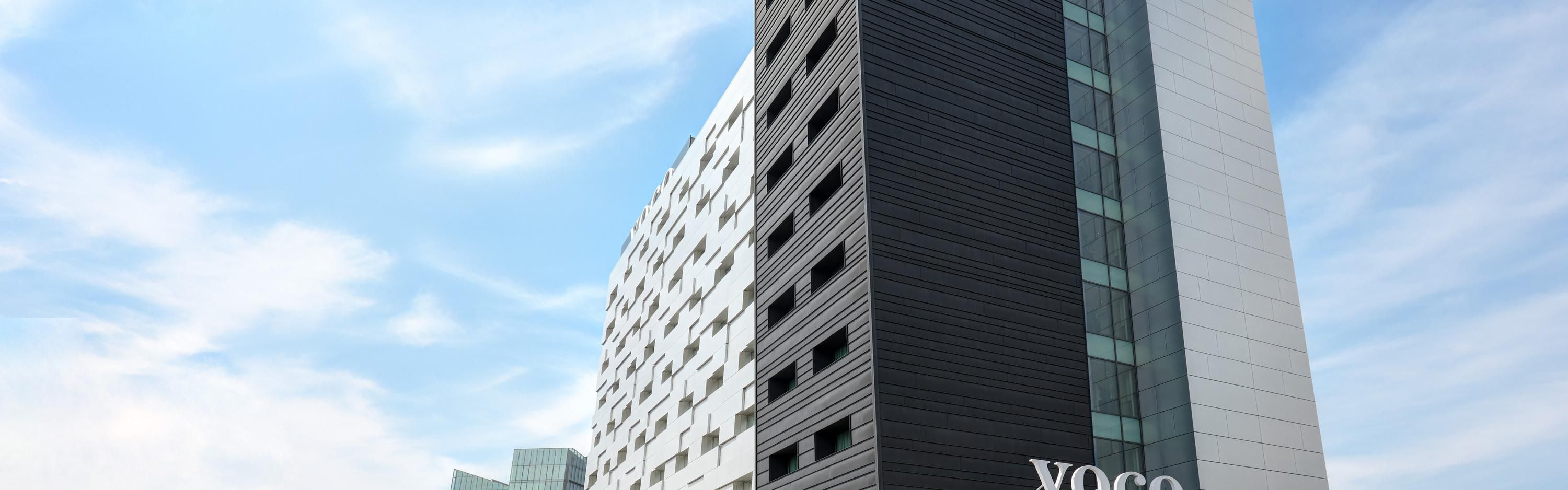 $hotelInfo.mediaDetails.welcomePhotos.primaryPhoto.caption}