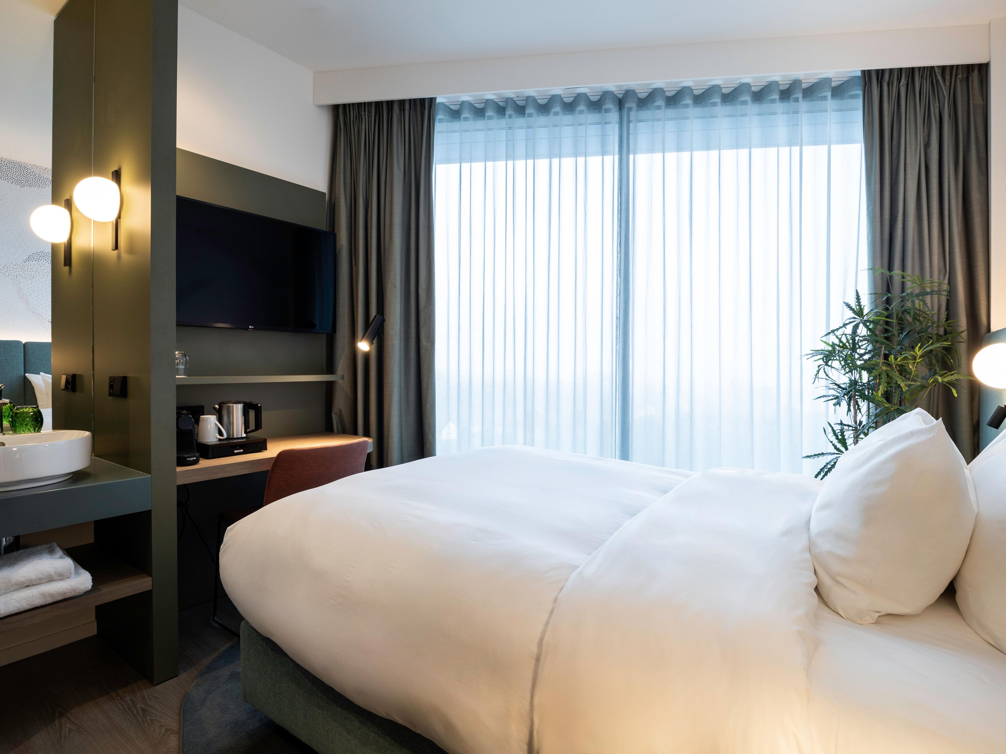 In need for accommodation during your visit at BRUSSELS Expo? 
We are located at only 10 minutes by car or 30 minutes by public transport.