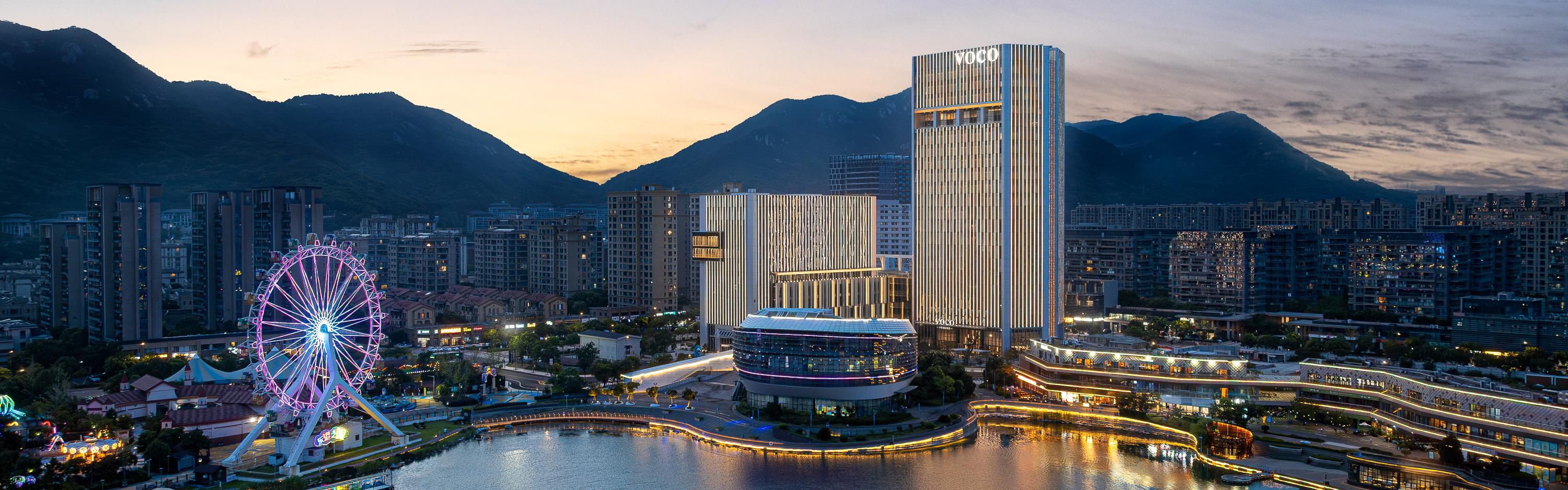 $hotelInfo.mediaDetails.welcomePhotos.primaryPhoto.caption}